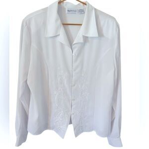 Appàrenza White Button Down Embroiled‎ Blouse, Size XL